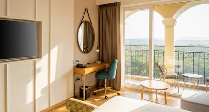 Holiday Inn Goa, Candolim Room Type - 1 King Bed Premium