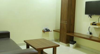 Maruthi inn Room Type - Suite Room