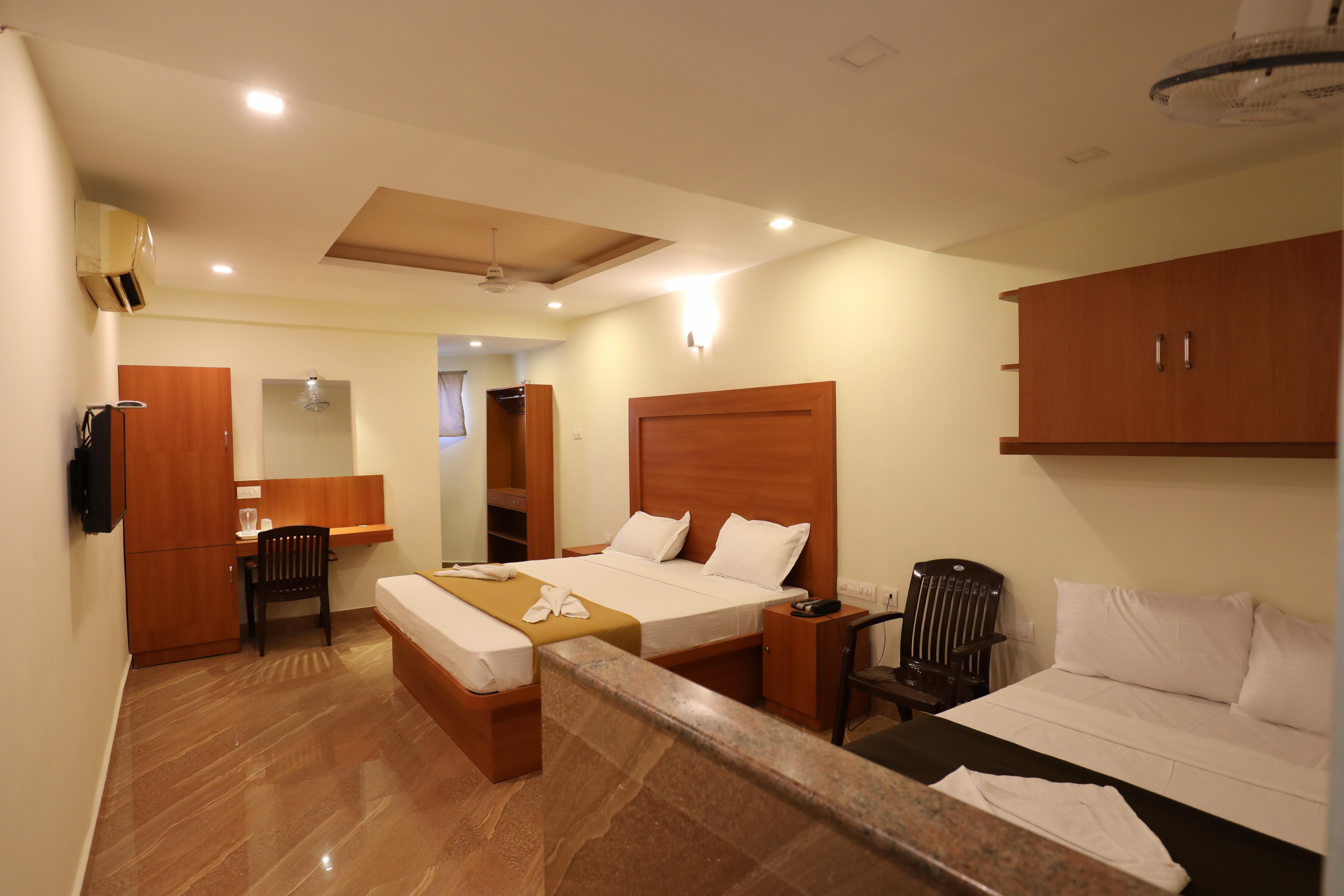 HOTEL RYDHAM Room Type - Family Suite