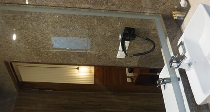 Comfort Inn Dhaliwals, Gurgaon Room Type - Suite Room (24 hours Room Service) Comfort Inn Dhaliwals, Gurgaon Room Type - Suite Room (24 hours Room Service)