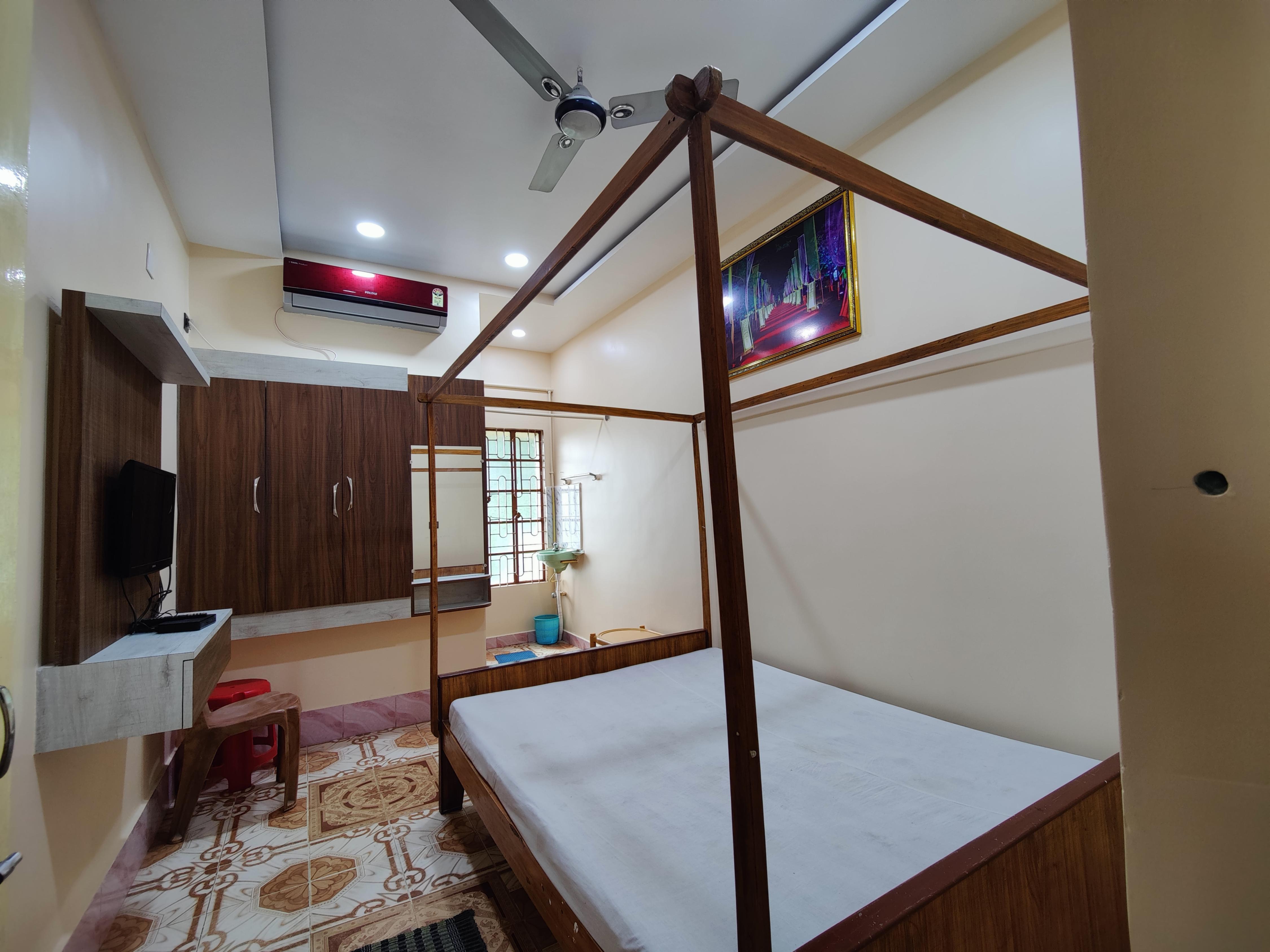 Monalisa Lodge Room Type - Deluxe Double Bed Room