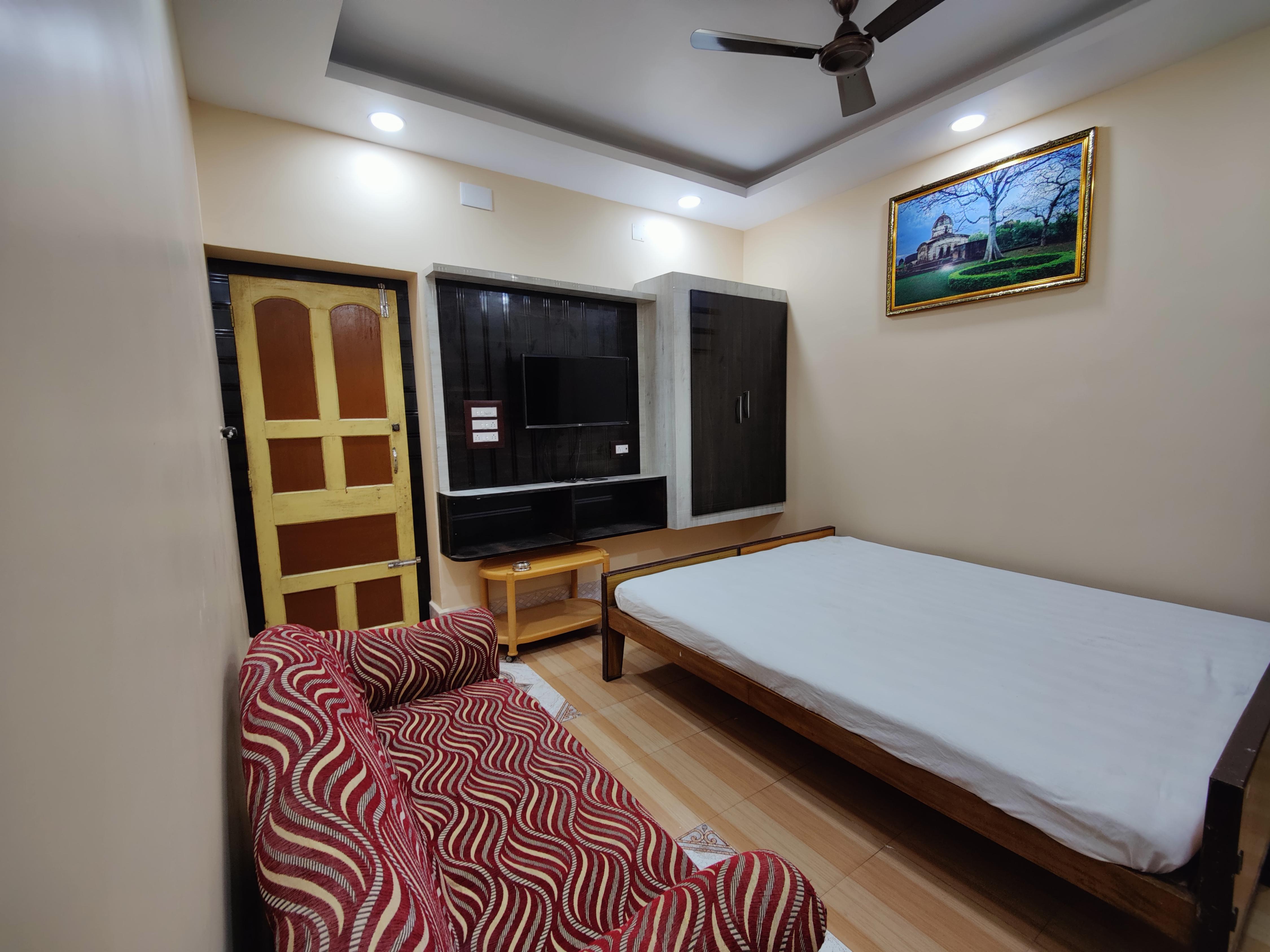 Monalisa Lodge Room Type - Deluxe King Room