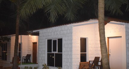 WHITE HEAVEN SEA STAY Room Type - Luxuries Room