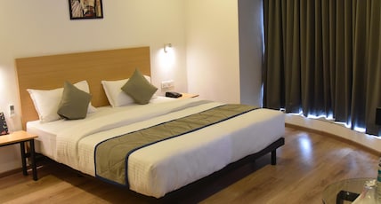 Ginger Ahmedabad, RTO Circle Room Type - D-Luxe Queen Room Ginger Ahmedabad, RTO Circle Room Type - D-Luxe Queen Room