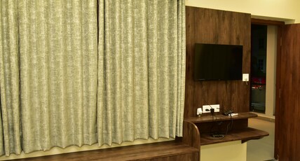 Hotel Pasupala Residency Room Type - Deluxe Room Ac