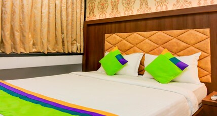 Treebo Arvind Residency Room Type - Deluxe Room