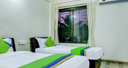 Treebo Sayaji Residency Room Type - Standard Room