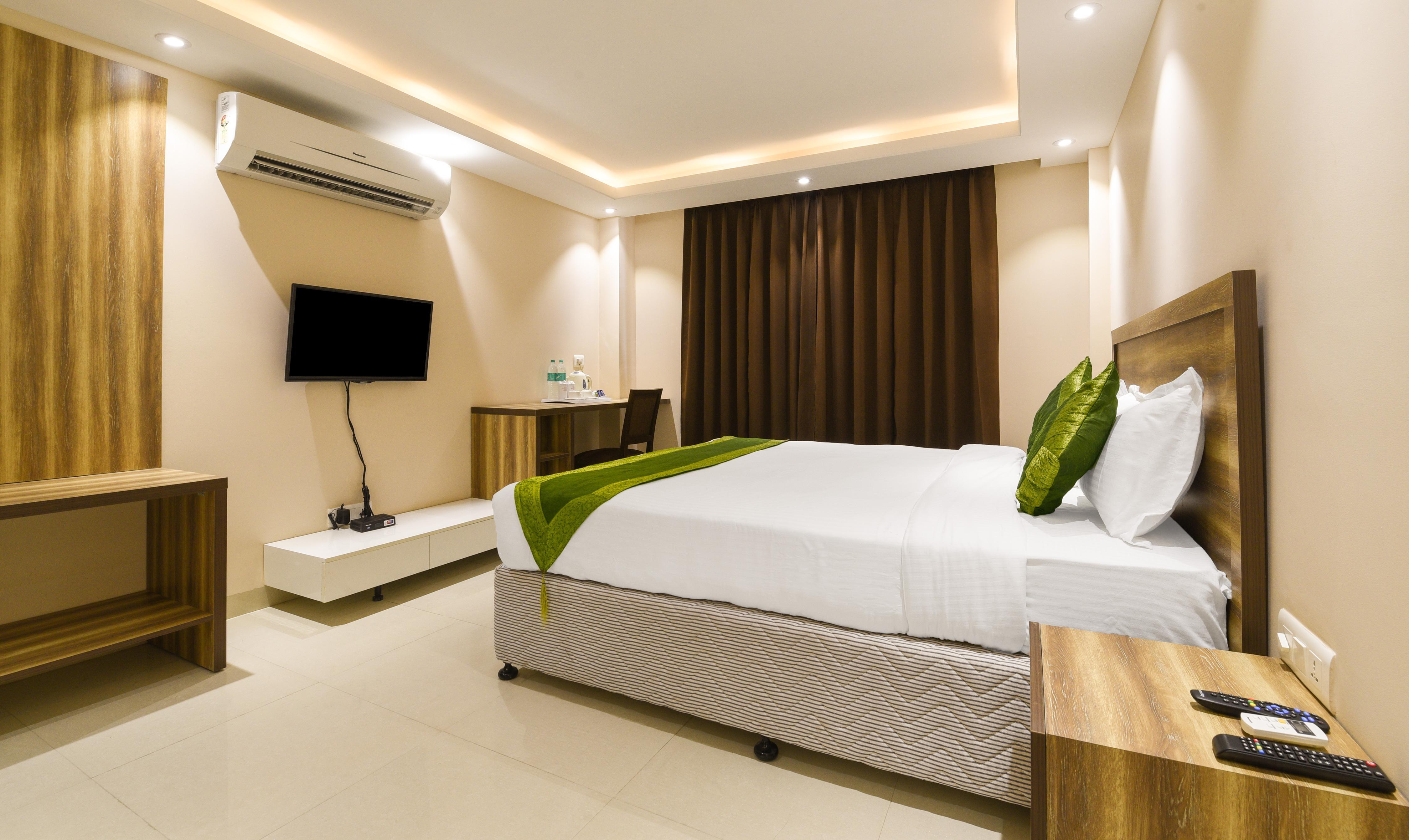 Treebo Iffco Chowk - Tap to explore photos