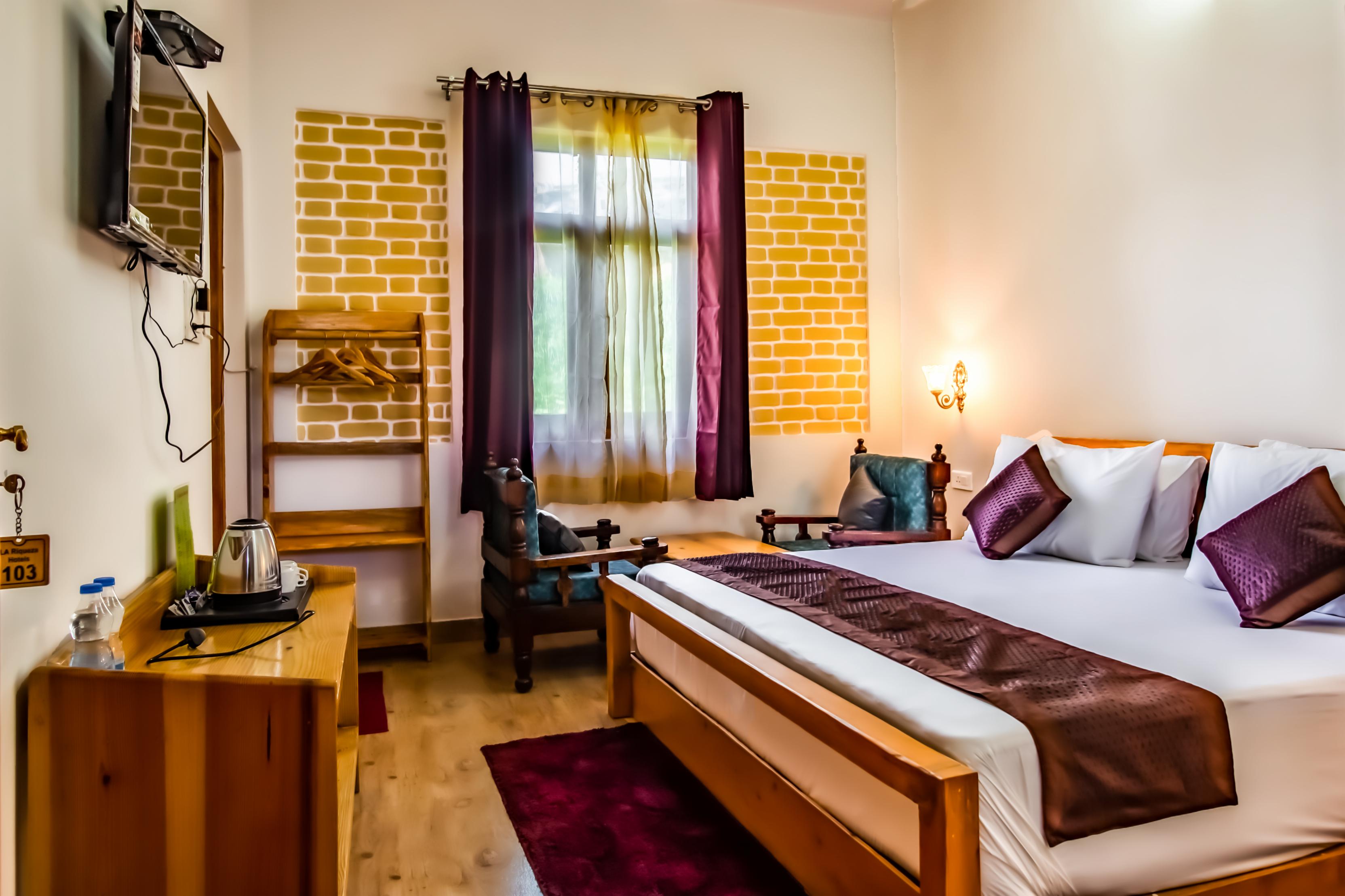 Hotel LA Riqueza Kanatal Room Type - Standard Room with window