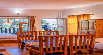 Hotel LA Riqueza Kanatal Room Type - Superior Triple Room With Balcony - Mountain View