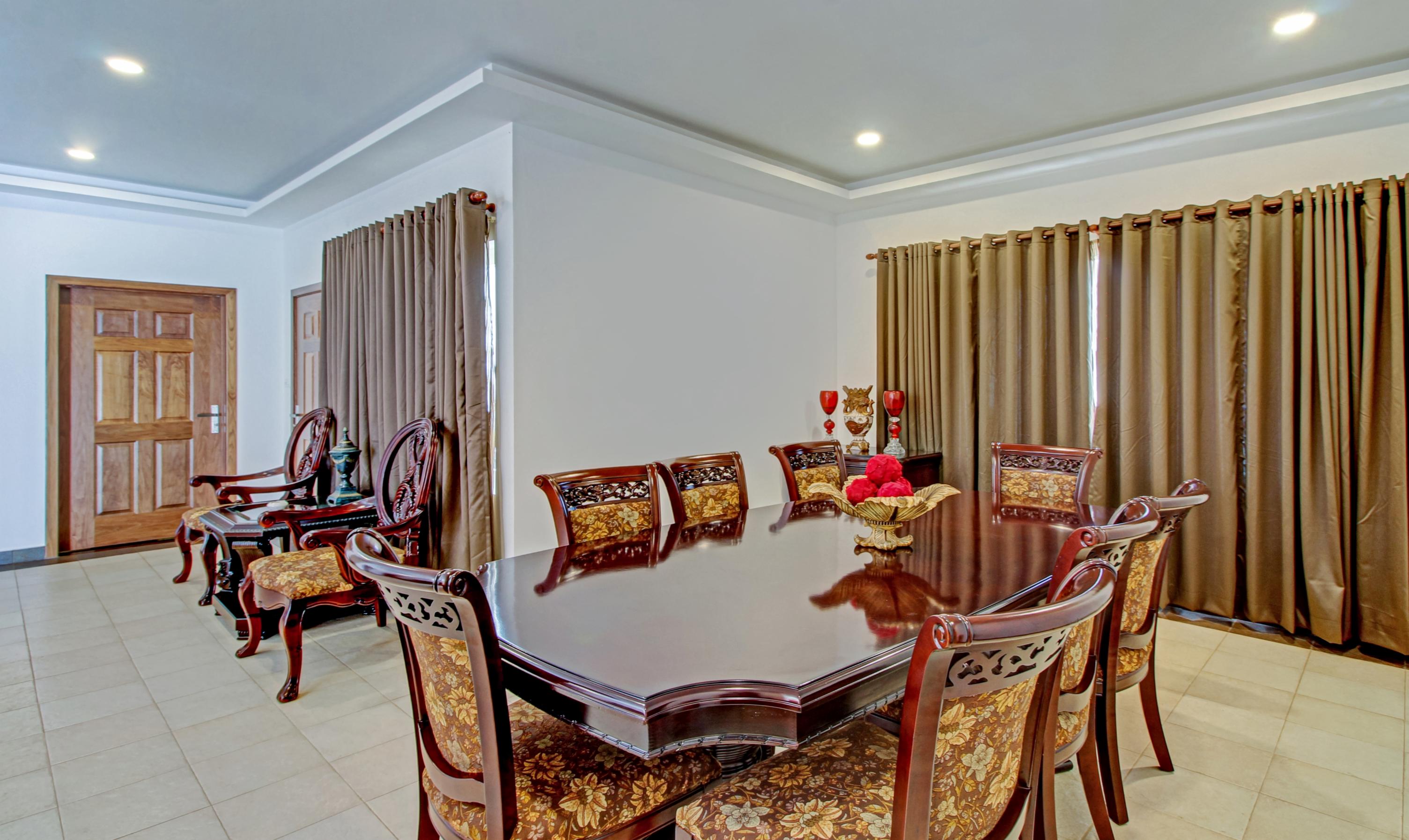 Treebo Premium Travancore Palace Cherthala - Tap to explore photos