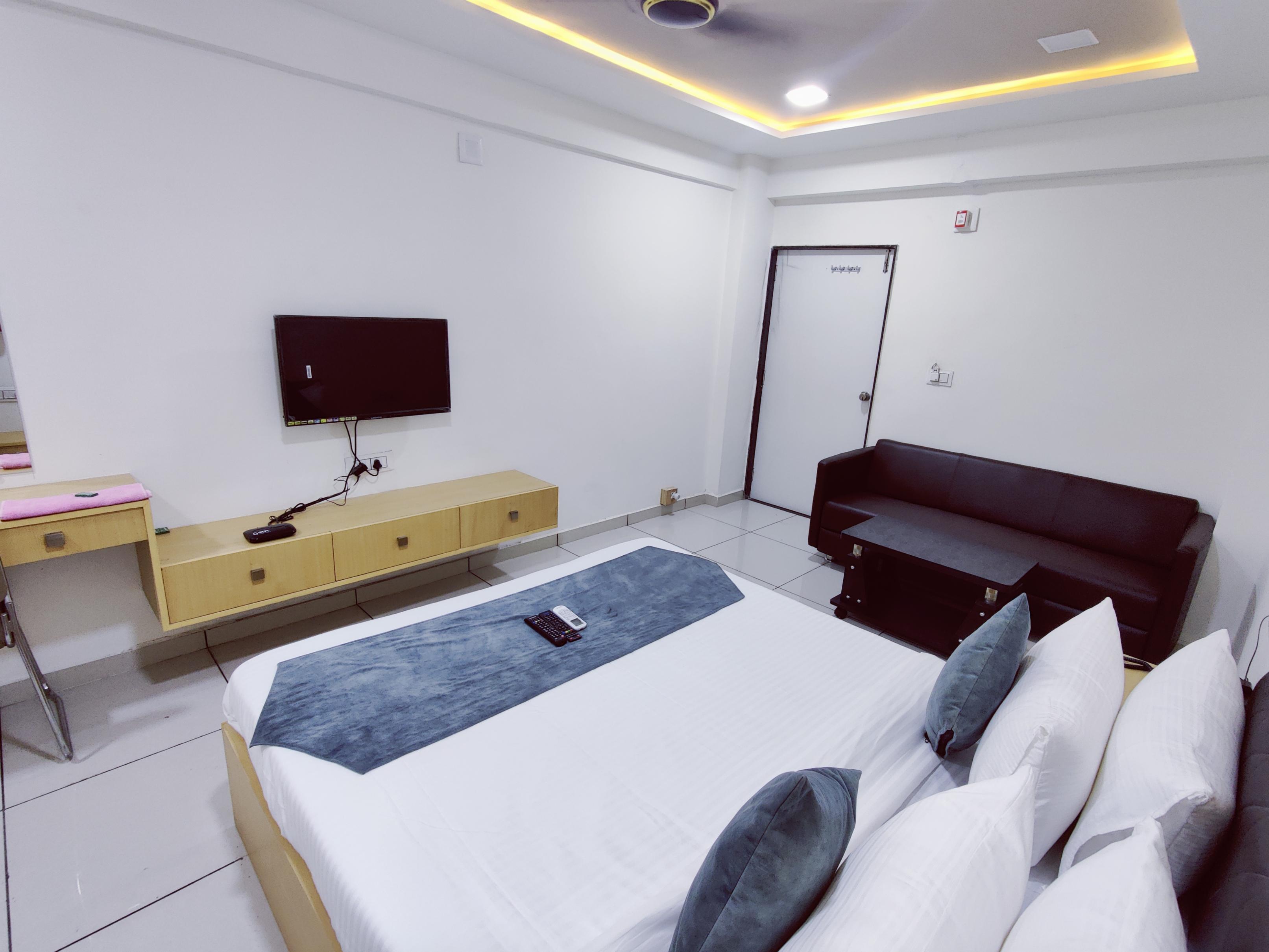 Hotel Radhe - Tap to explore photos