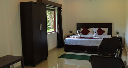 Rainwood Aurum Munnar Room Type - AC Deluxe Room