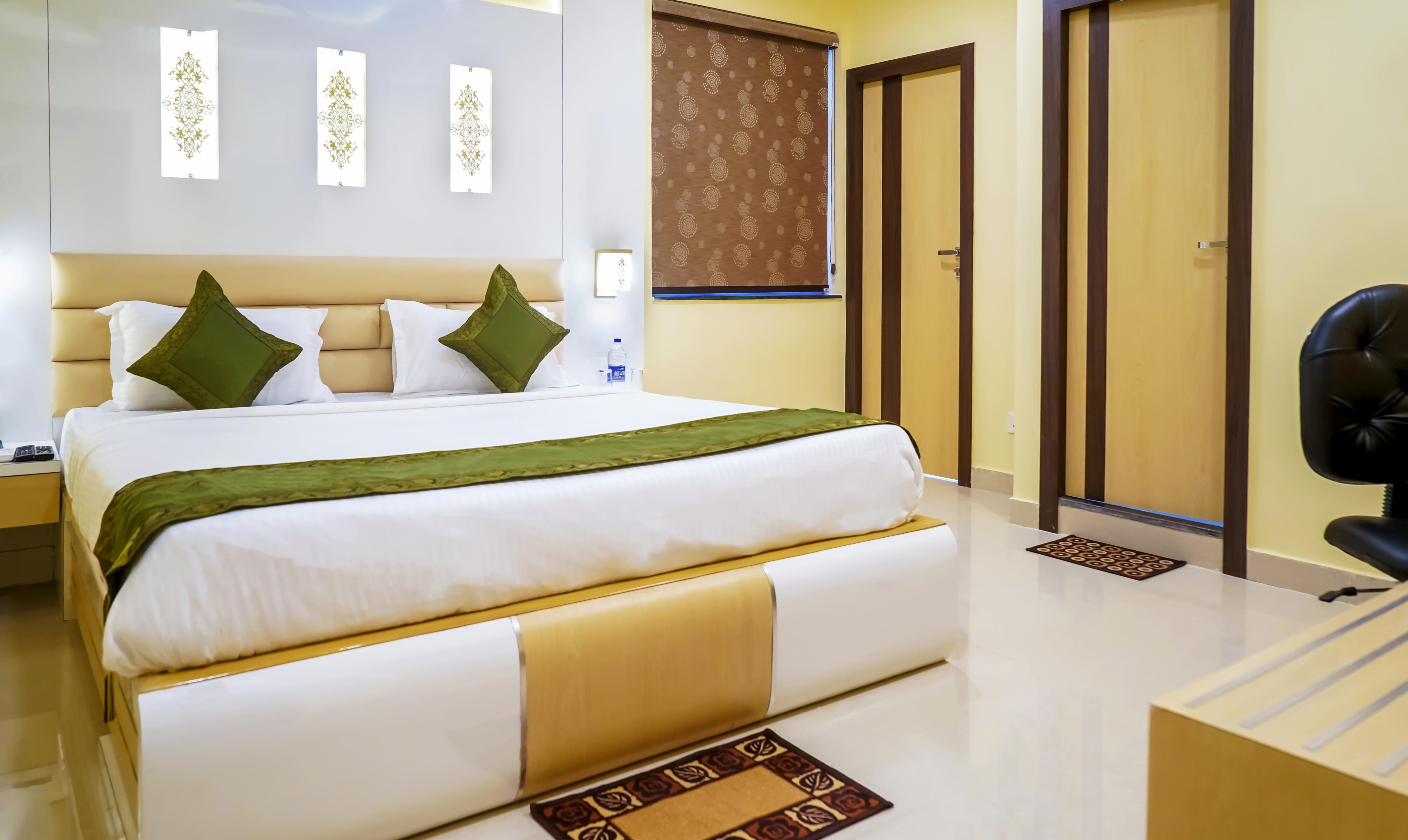 Treebo Oasis, Laxmisagar Room Type - Deluxe Room