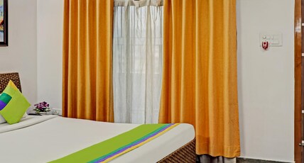 Treebo Umal Homestay Ganeshguri Room Type - Deluxe Room