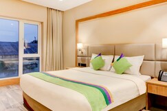 Treebo Radhe Palace, Lake Town