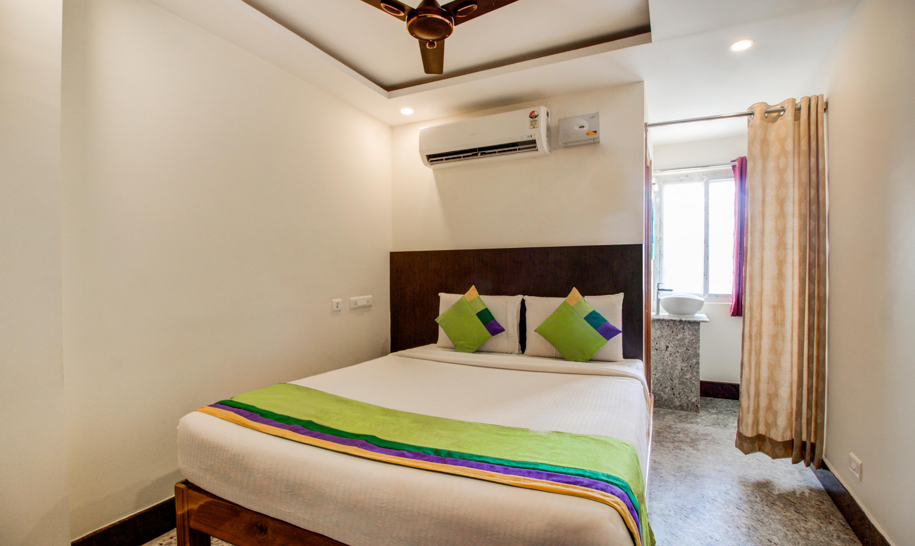 Treebo Sls Grand Room Type - Standard Room