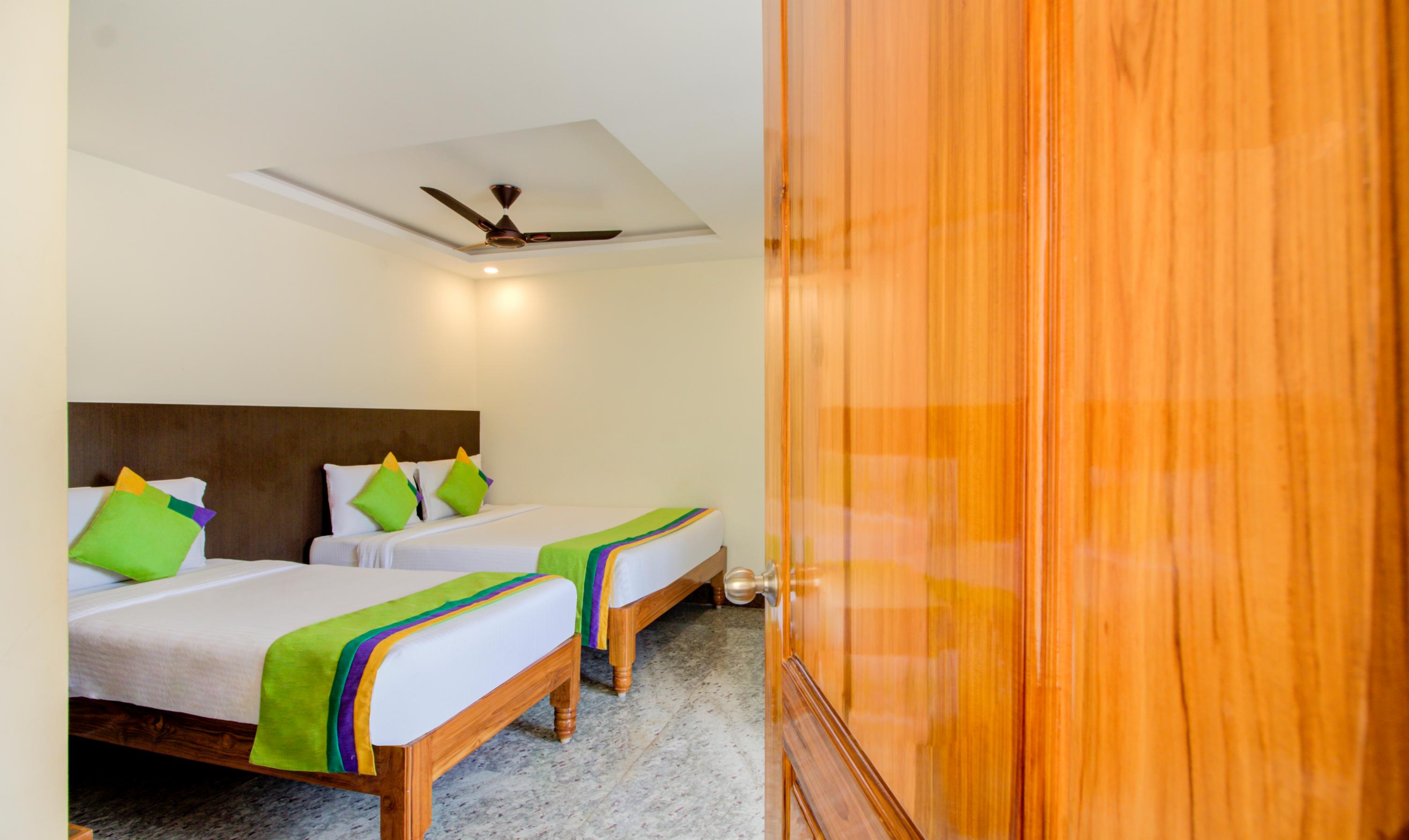 Treebo Sls Grand Room Type - Deluxe Family Room
