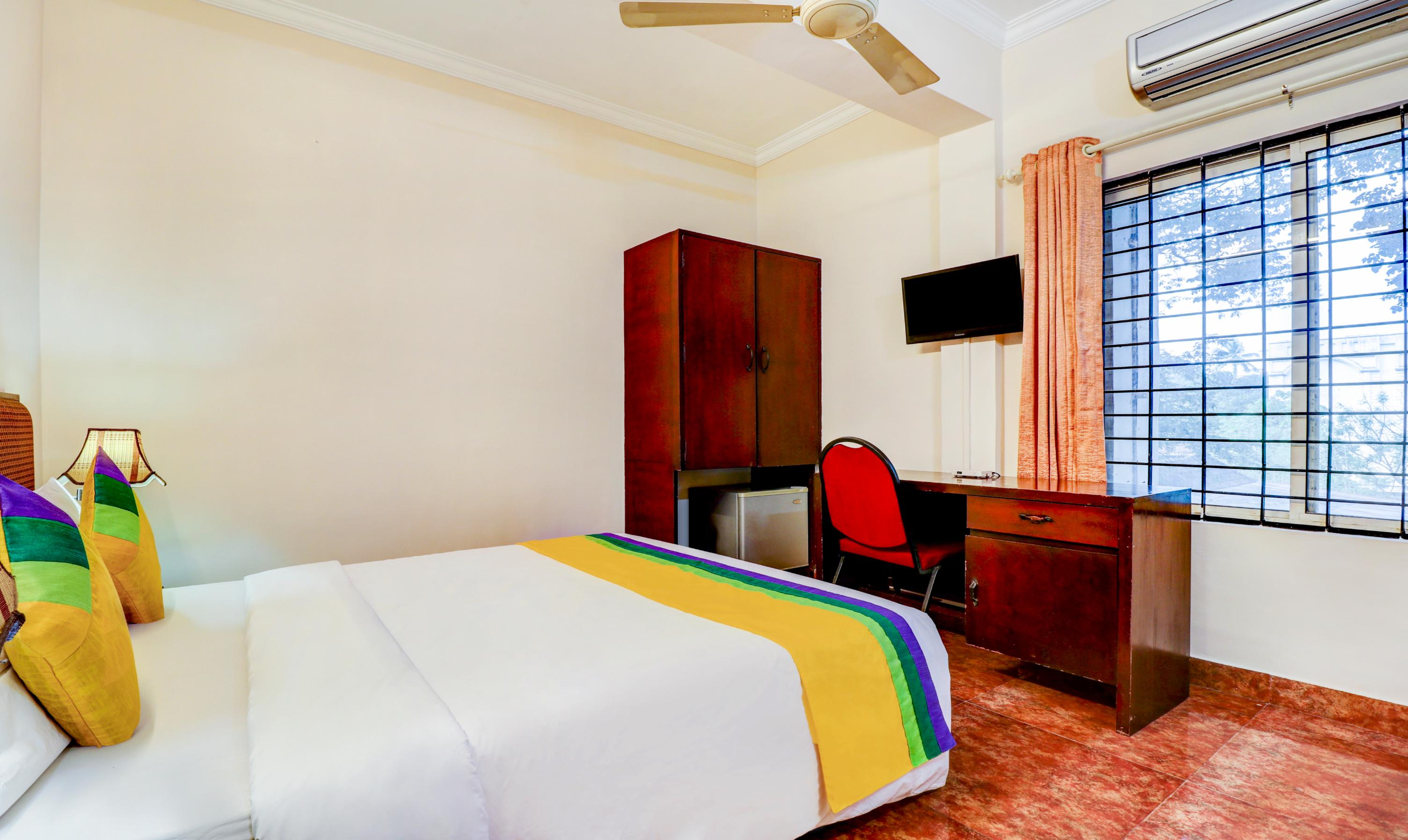 Itsy Hotels Ammu Regency Room Type - Superior Room