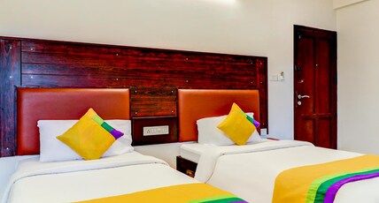 Itsy Hotels Ammu Regency Room Type - Deluxe Room
