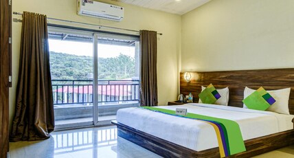 Treebo JP Cottage With Swimming Pool Room Type - Deluxe Room with Balcony
