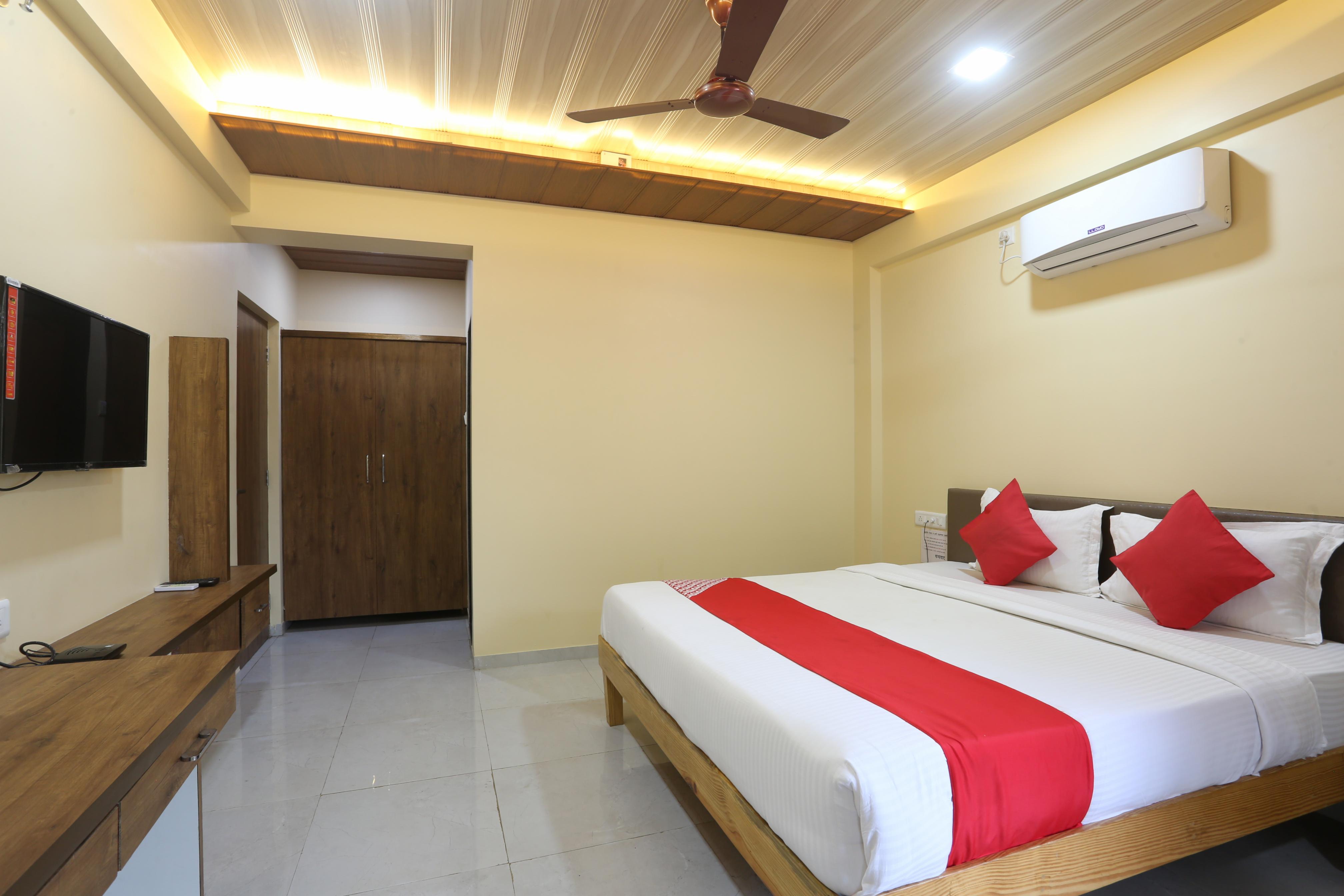 Hotel Durva Palace Room Type - Deluxe + Balcony