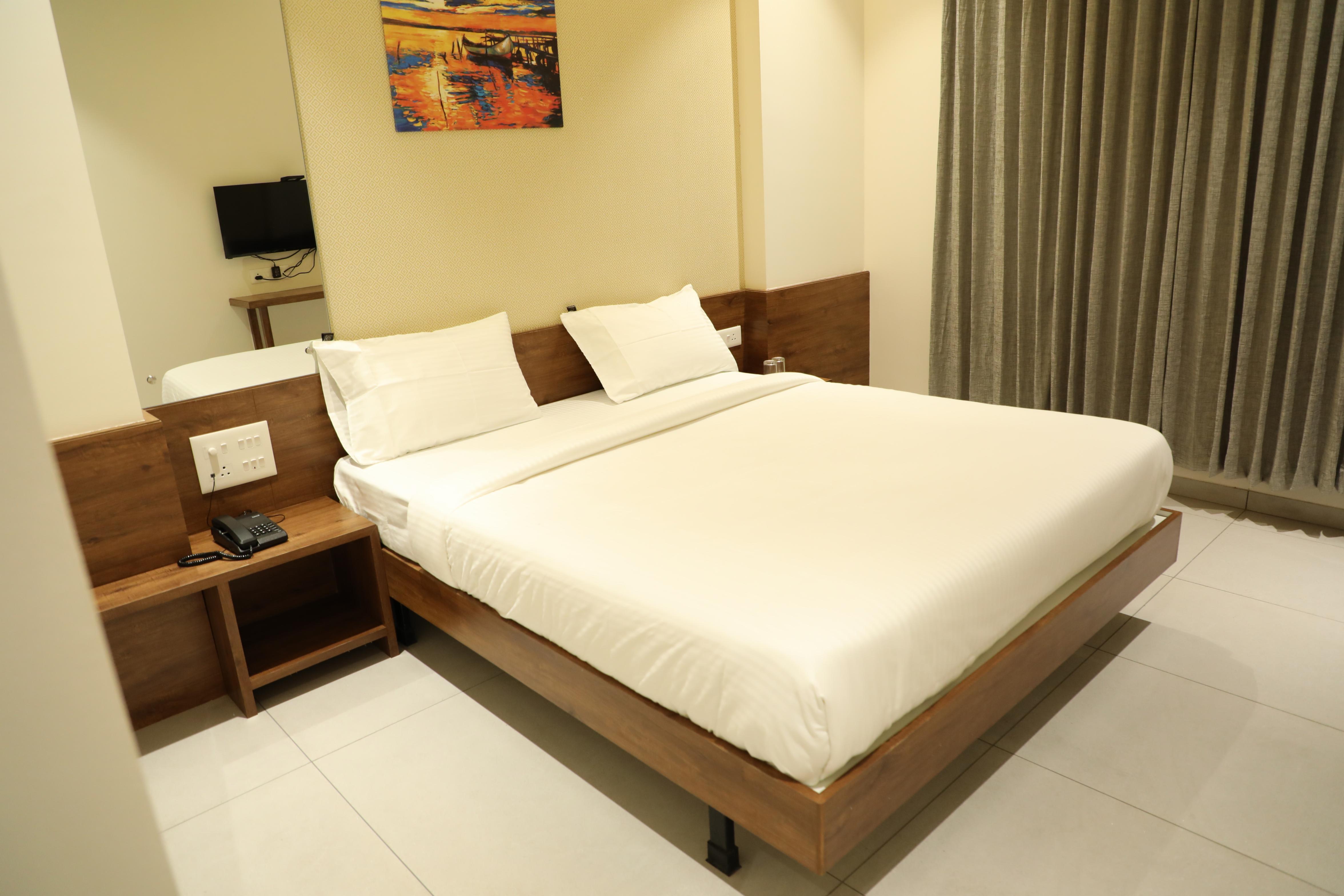 YOGIRAJ EXCLUSIVE LODGE Room Type - Super Delux AC