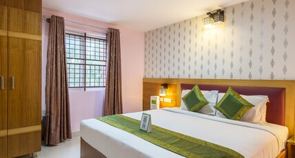 Treebo Akshaya Lalbagh Inn Room Type - Deluxe Room