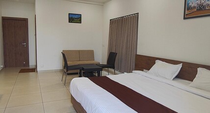 HOTEL REVIVE Room Type - Suit Room