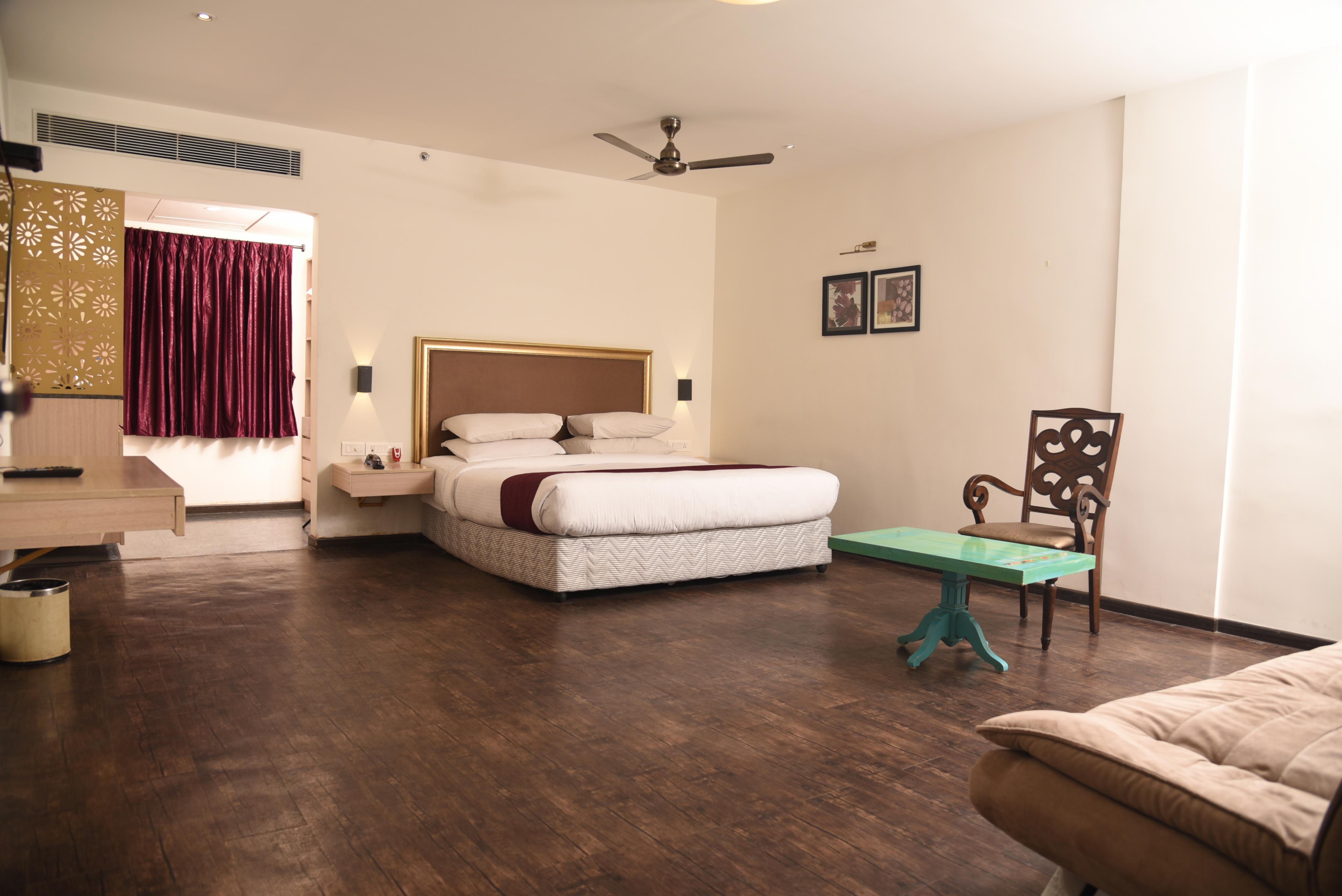 HOTEL SABAREESH PARK - Tap to explore photos
