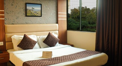 Mount Amara Hotel & Spa (Near Cosmos Mall & Planet Mall) Room Type - Suite Room(with Lift Access)