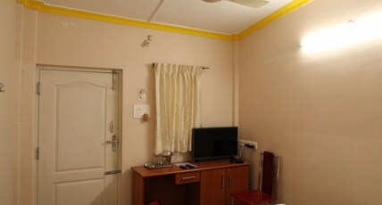 SIBI LODGE Room Type - Deluxe Double Room Non AC