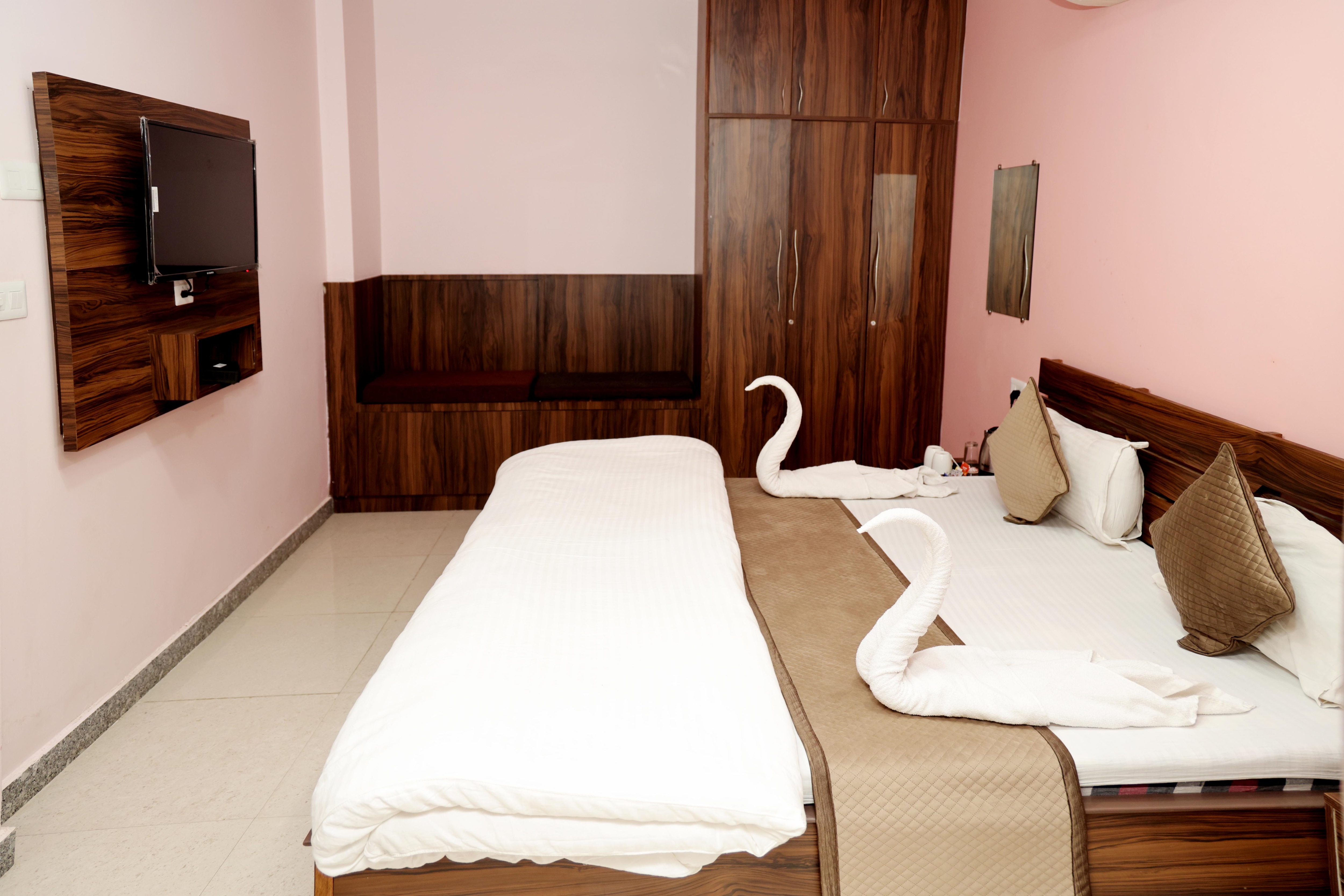 Hotel Khatu Naresh - Tap to explore photos