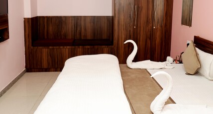 Hotel Khatu Naresh Room Type - Super Deluxe Room