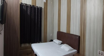 Hotel Samrat Dehradun Room Type - Deluxe Room AC