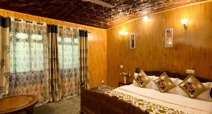 Golden Crown Group Of houseboat Room Type - luxury 1 room