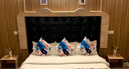 Golden Crown Group Of houseboat Room Type - Luxury 2 Room