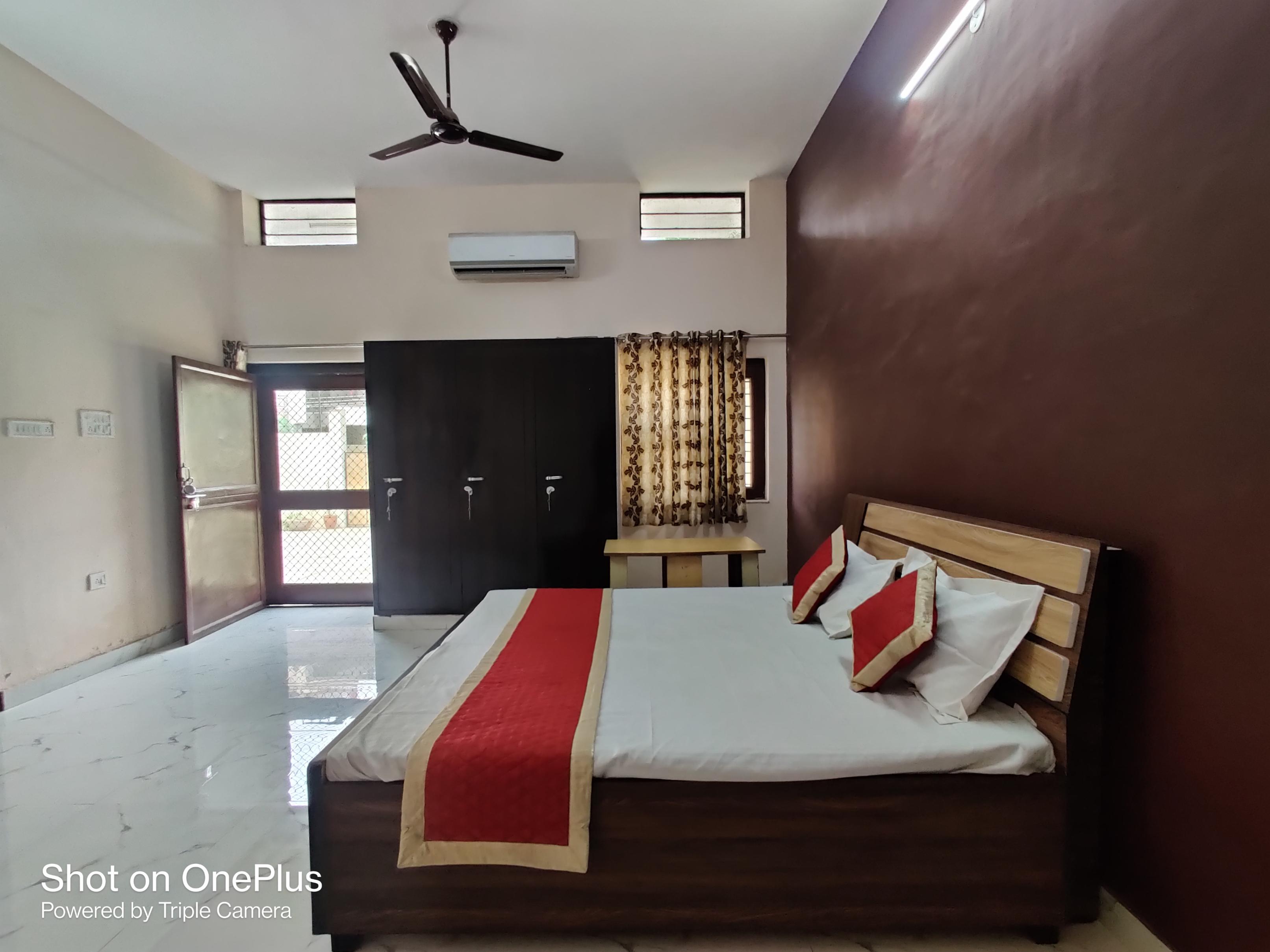 Bala Guest House - Tap to explore photos