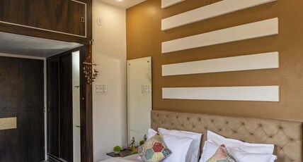 Zostel Bundi Room Type - Standard Room (with window)