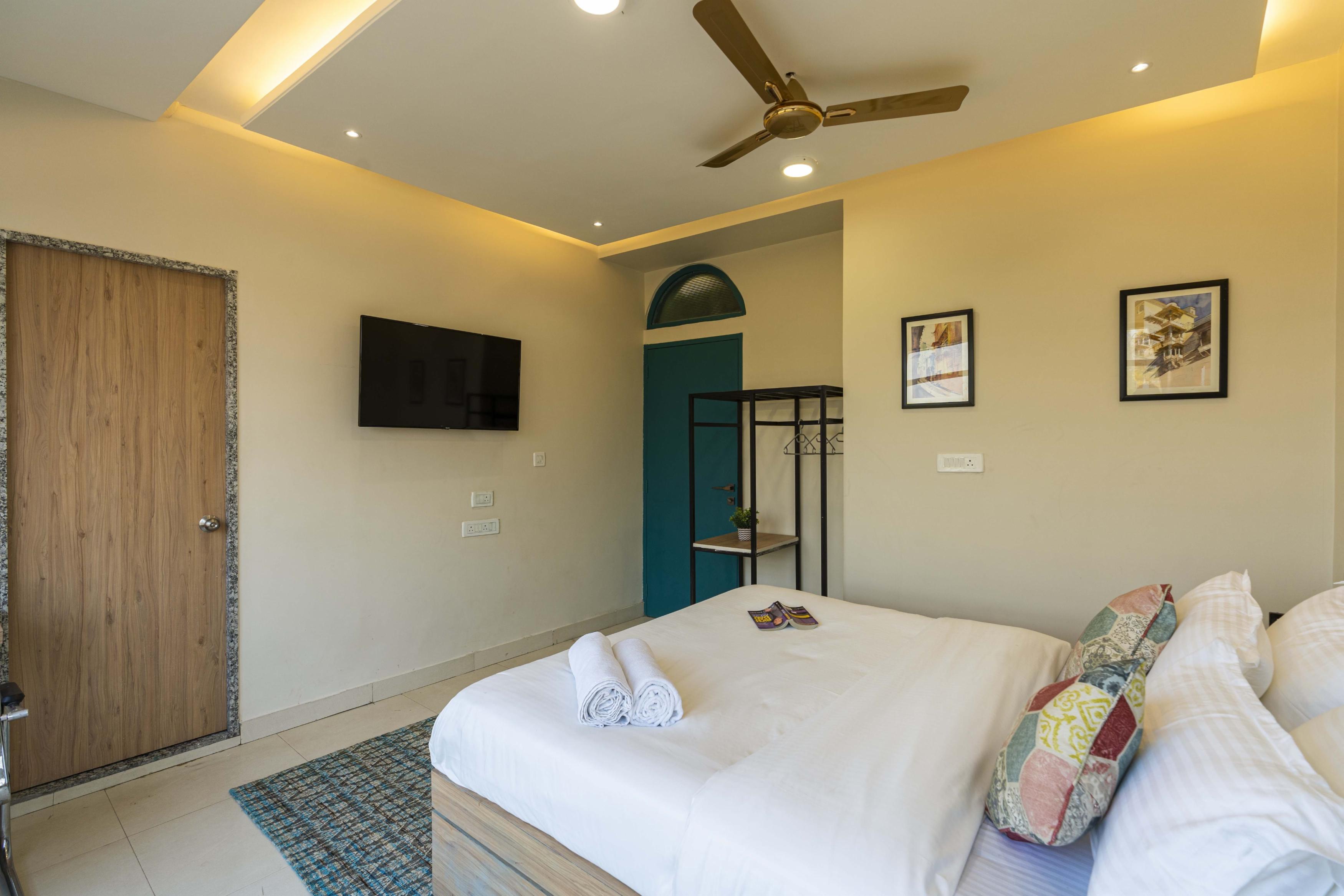 Zostel Bundi Room Type - Deluxe Room (city view)