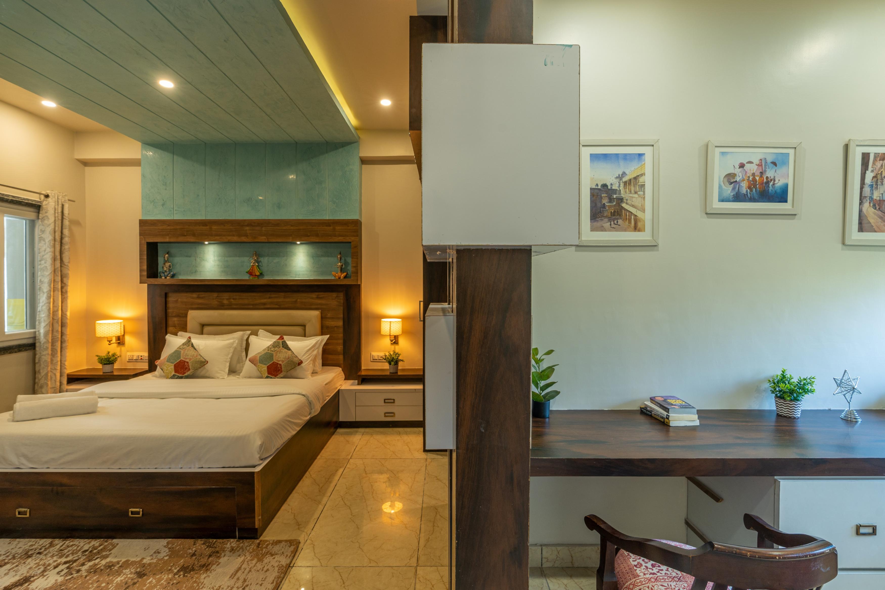 Zostel Bundi Room Type - Superior Deluxe Room (with balcony)