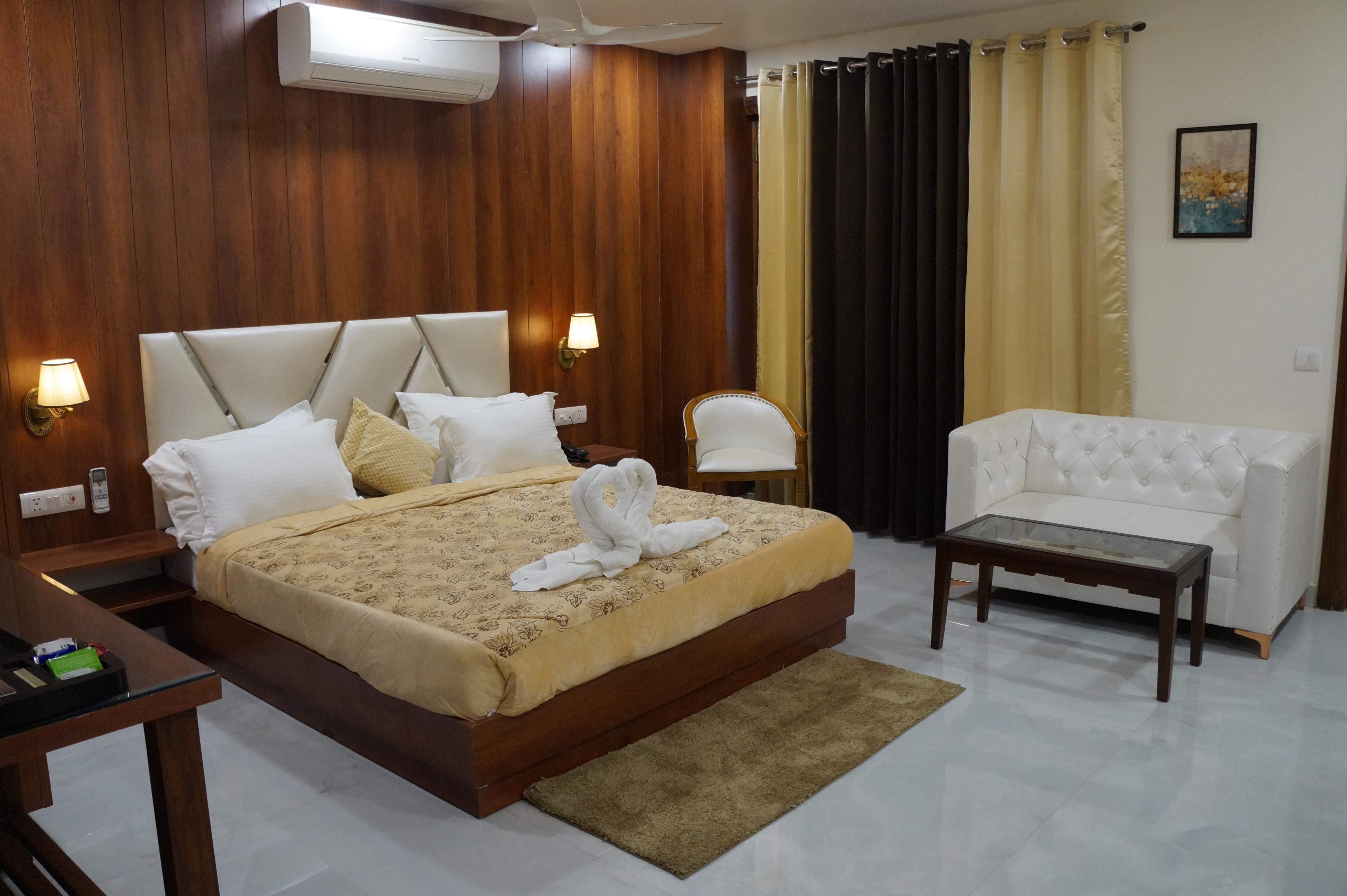 Hotel GreenSky By Gulshan Dhaba - Tap to explore photos