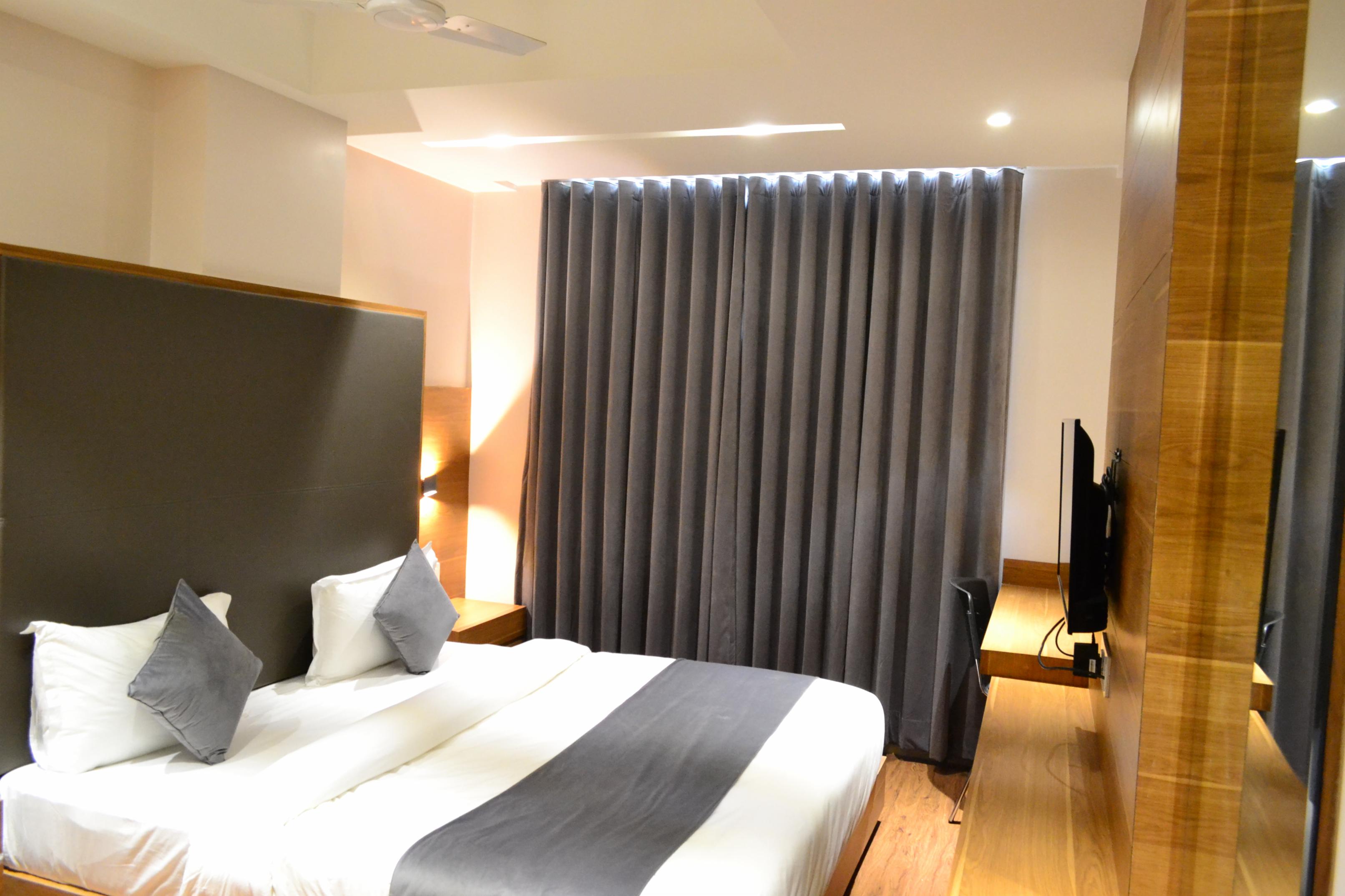 GOLDEN OASIS HOTEL Room Type - Deluxe Room