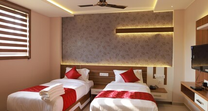 Thachoos residency Room Type - ECONOMY AC