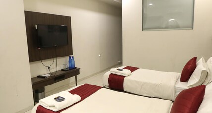 Hotel Privya Surat By Heven Management Room Type - TWIN ROOM