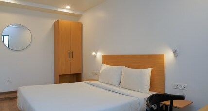 Uptown Hotels Room Type - Deluxe Room