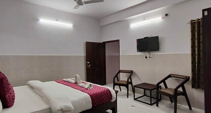 HOTEL RELAX INN Room Type - Deluxe Non Ac Room