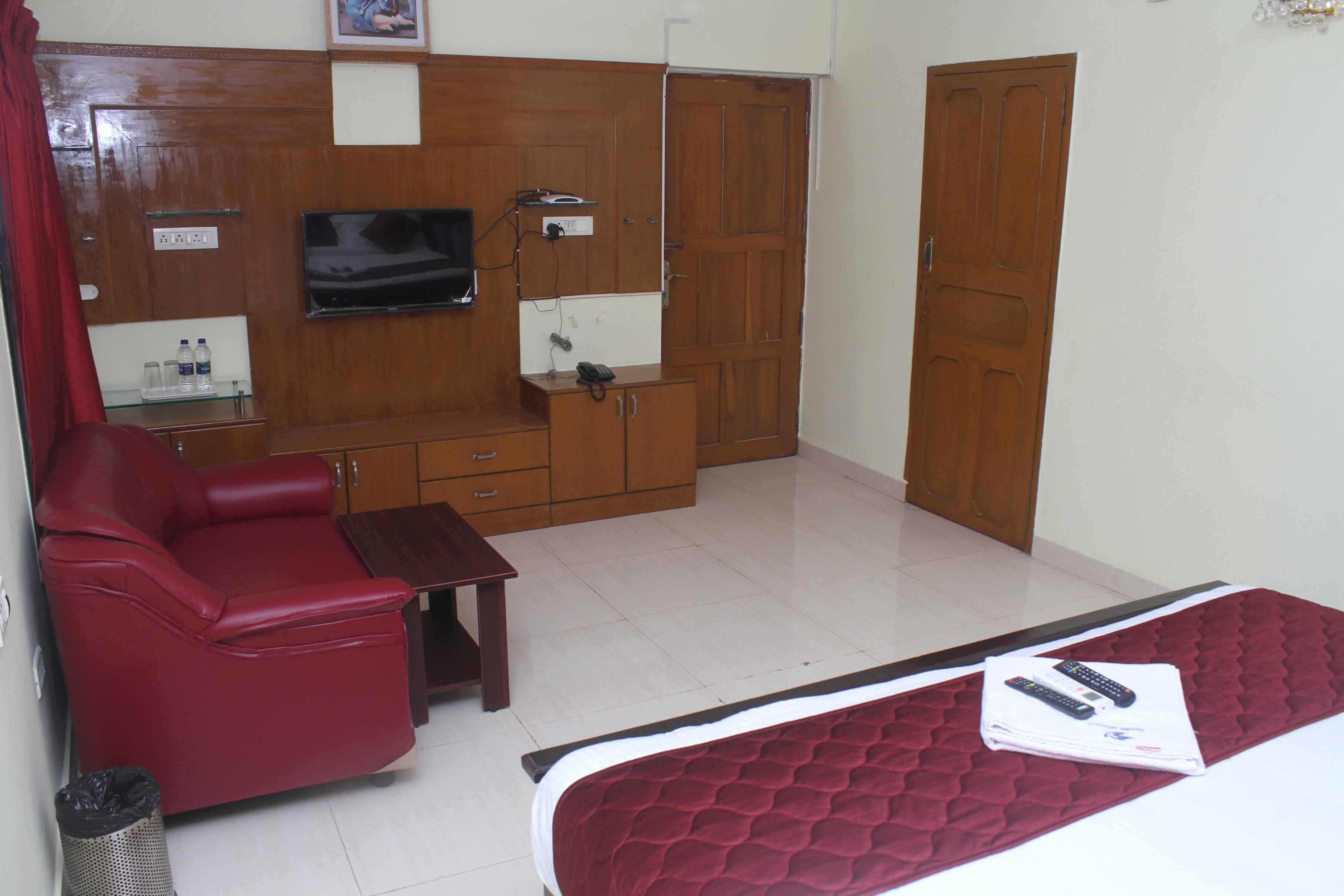 Raaj inn South Boag Road T Nagar - Tap to explore photos