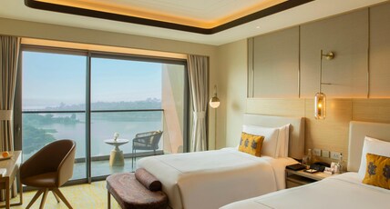 Taj Lakefront, Bhopal Room Type - Luxury Grande Lake View Twin Bed