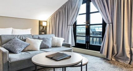 DoubleTree by Hilton London Kensington Room Type - STUDIO WITH TERRACE